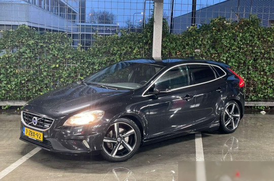 Volvo V40, 2014