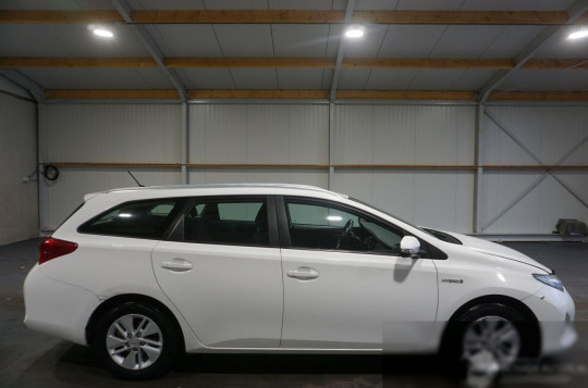 Toyota Auris, 2013