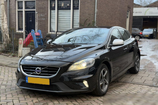 Volvo V40, 2015