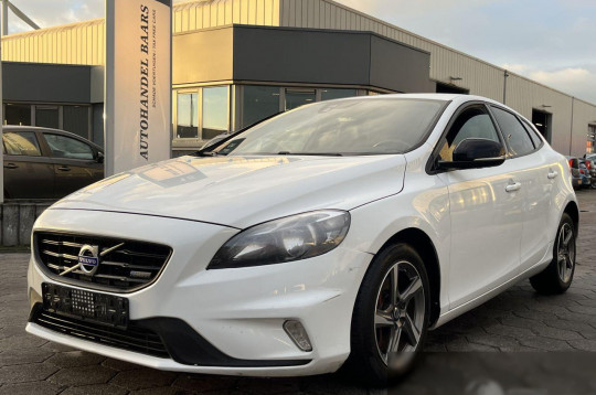 Volvo V40, 2014