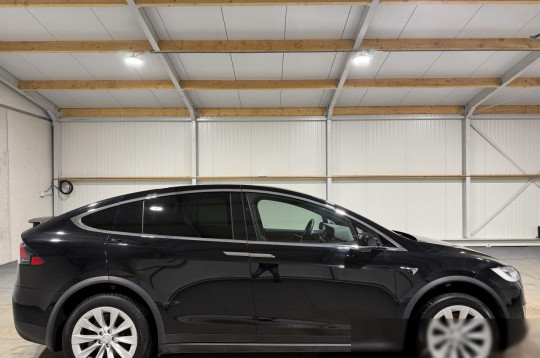 Tesla Model X, 2018