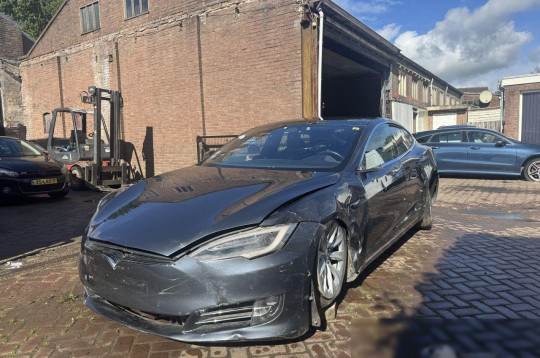 Tesla Model S, 2017