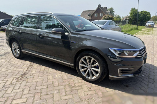 Volkswagen Passat, 2016