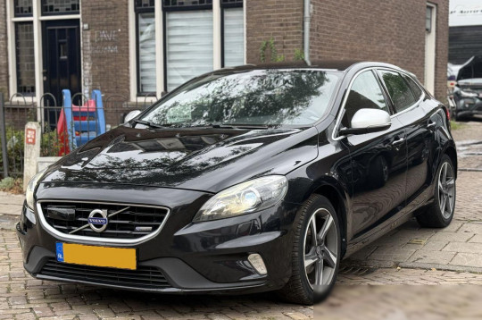 Volvo V40, 2015