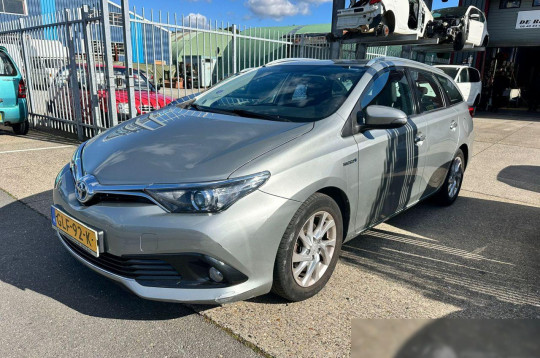 Toyota Auris, 2015