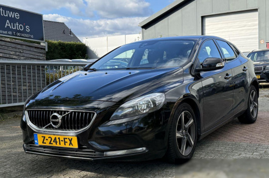 Volvo V40, 2016