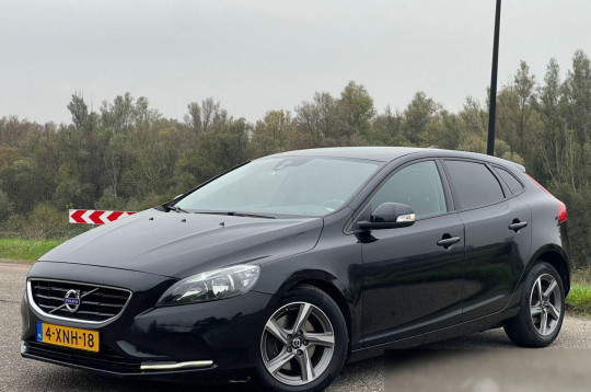 Volvo V40, 2014