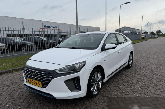 Hyundai Ioniq, 2016