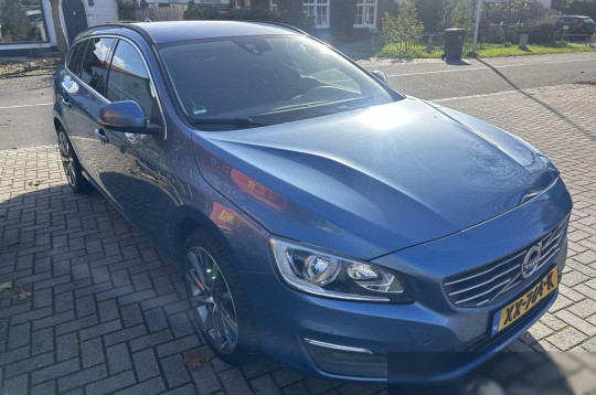 Volvo V60, 2015