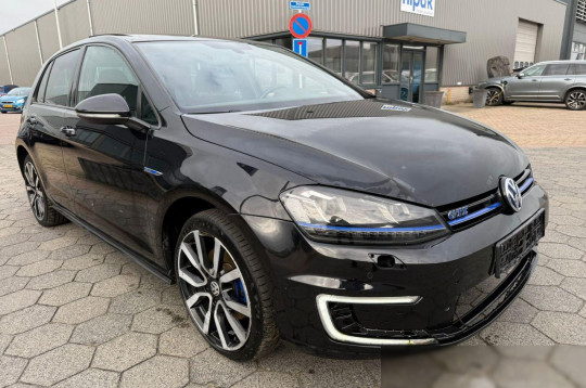 Volkswagen Golf, 2015