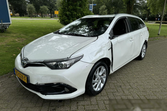 Toyota Auris, 2015