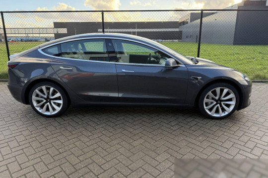 Tesla Model 3, 2019