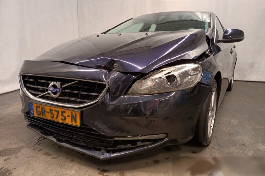 Volvo V40, 2015