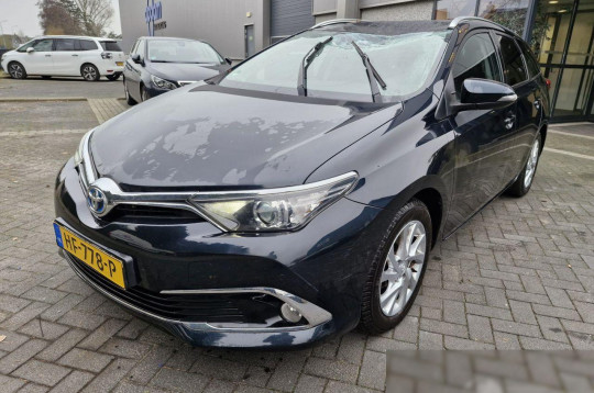 Toyota Auris, 2015