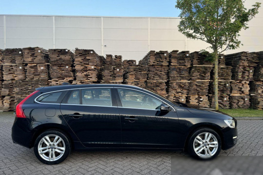 Volvo V60, 2015