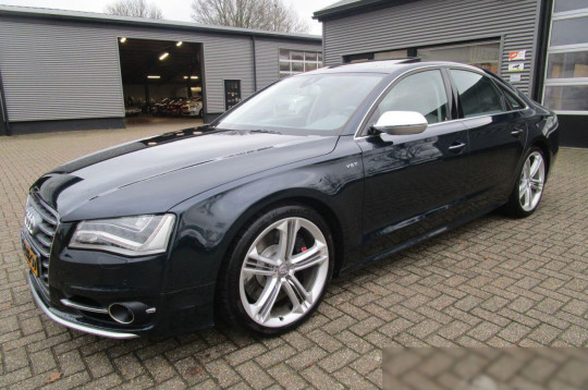 Audi S8, 2013