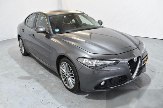 Alfa Romeo Giulia, 2017